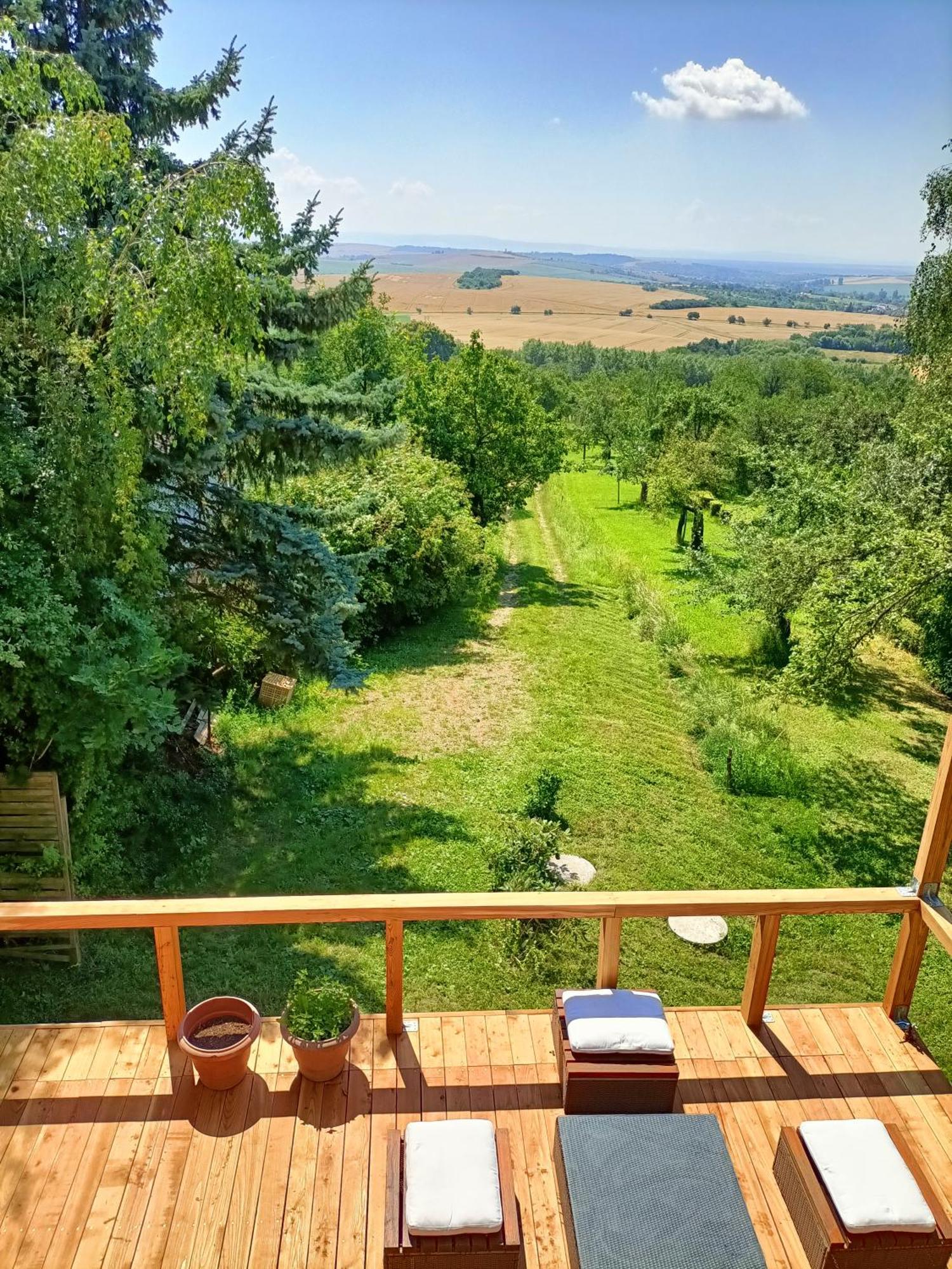 Vacation Home Pani Haje Moravany  Екстер'єр фото
