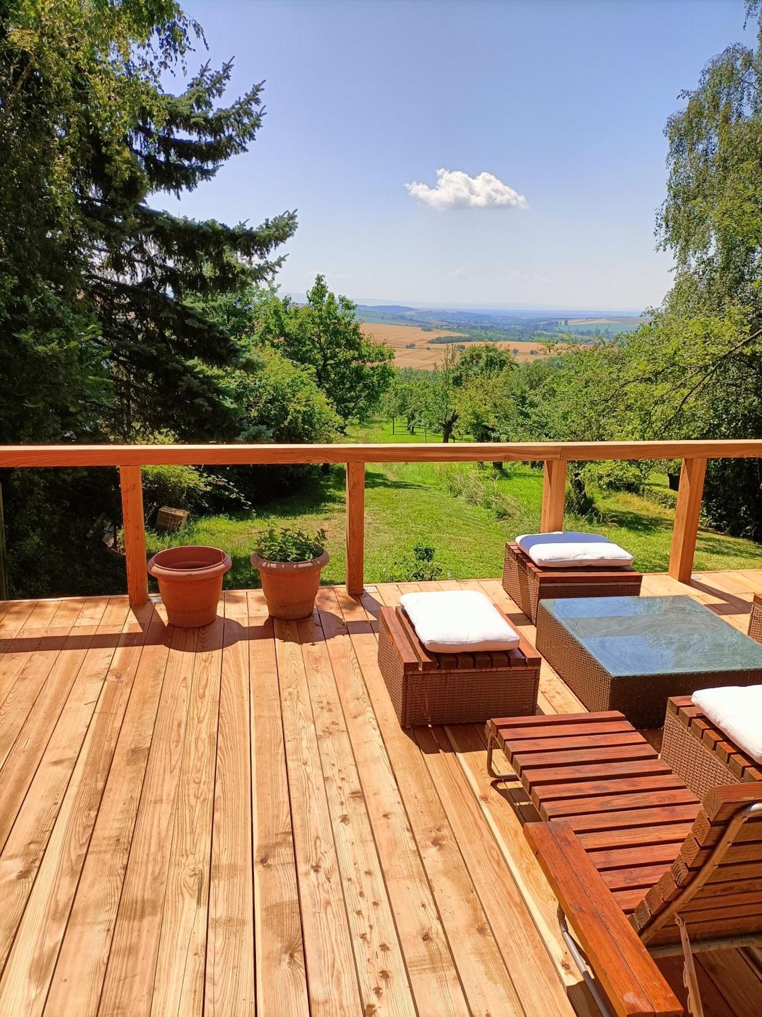 Vacation Home Pani Haje Moravany  Екстер'єр фото